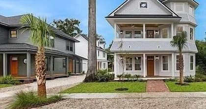 Gator Grove - Queen Ann White - New Build!