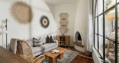 Montecito 1BR Casita w/ Patio