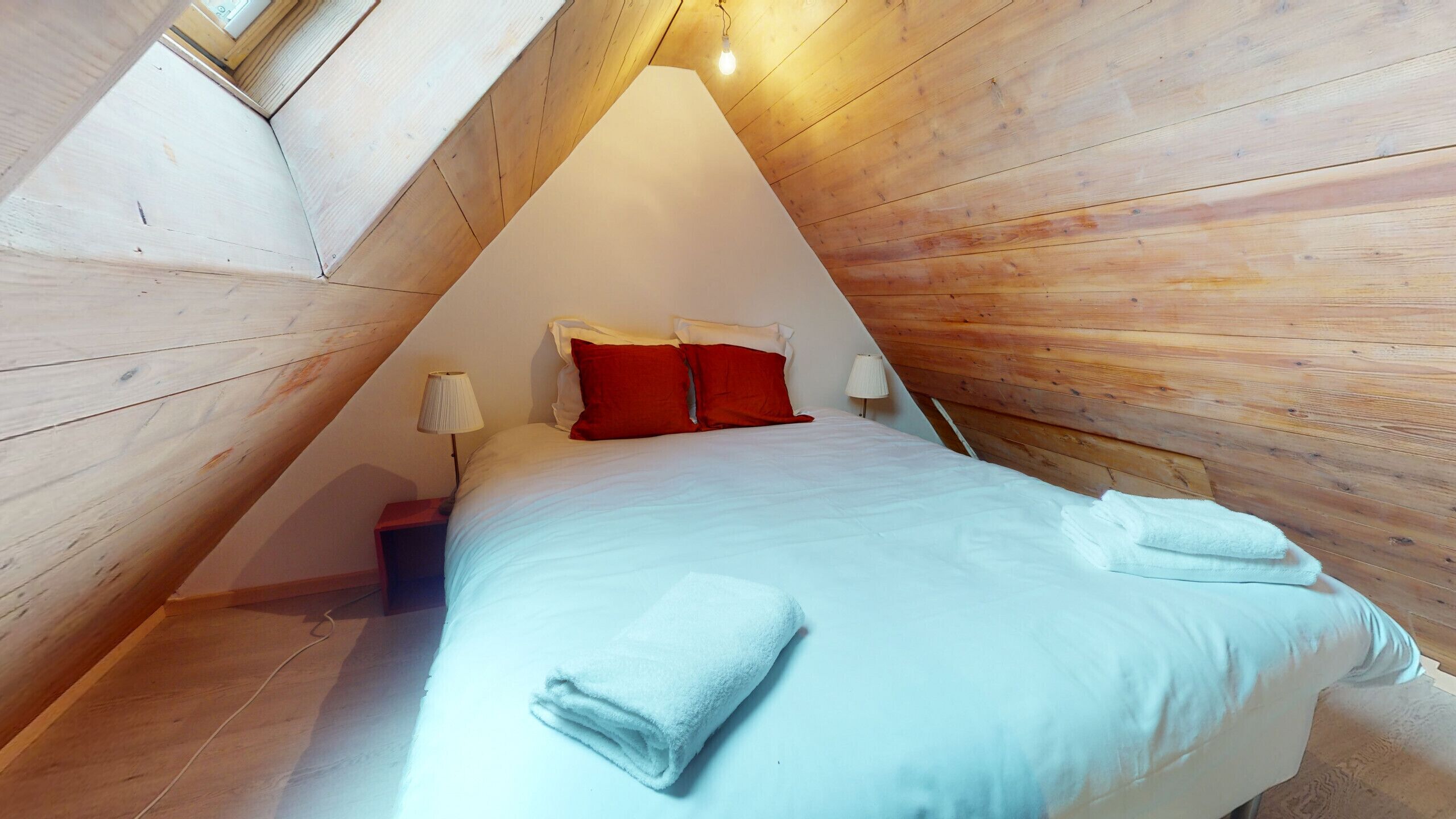 2 habitaciones, tabla de planchar con plancha y wifi gratis 