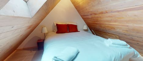 2 chambres, fer et planche Ă repasser, Wi-Fi gratuit, draps fournis
