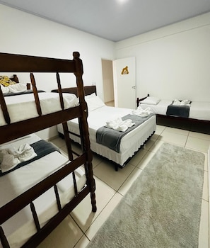 Habitació estàndard | Minibar, wifi gratuïta i roba de llit