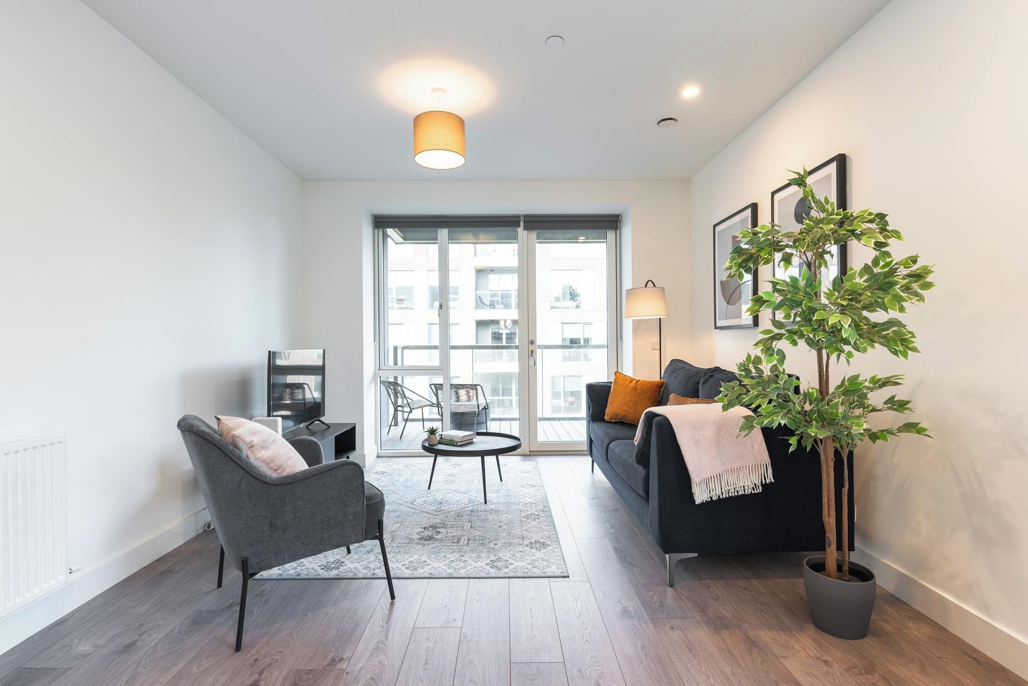 Apartment, 2 Bedrooms, Private Bathroom | Living area