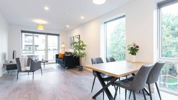 公寓, 2 间卧室, 私人浴室 | 私人厨房 | 冰箱、微波炉、烤箱、炉灶