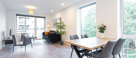 아파트, 침실 2개, 전용 욕실 | 전용 주방 | 냉장고, 전자레인지, 오븐, 쿡탑