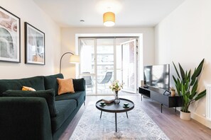 Apartment, 1 Bedroom | Living area