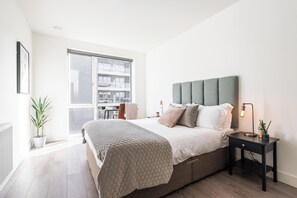 Apartment, 1 Bedroom | Desk, laptop workspace, iron/ironing board, free WiFi - Urban Rest - Dublin Port (Dublin)