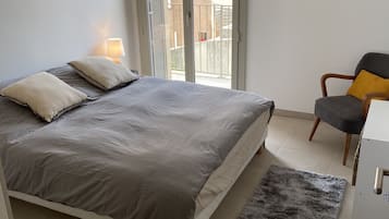 2 bedrooms, desk, iron/ironing board, free WiFi