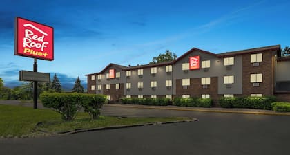 Red Roof Inn PLUS+ Belleville
