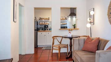 Een televisie en een kantoor