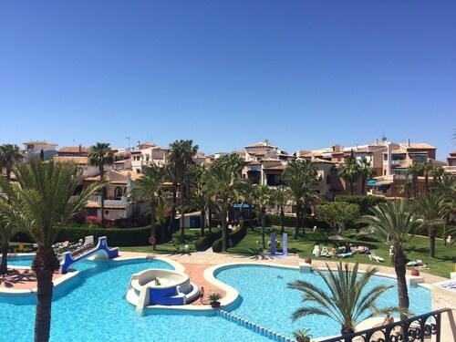 Beautiful renovated townhouse 30m from the beach in Torrevieja.