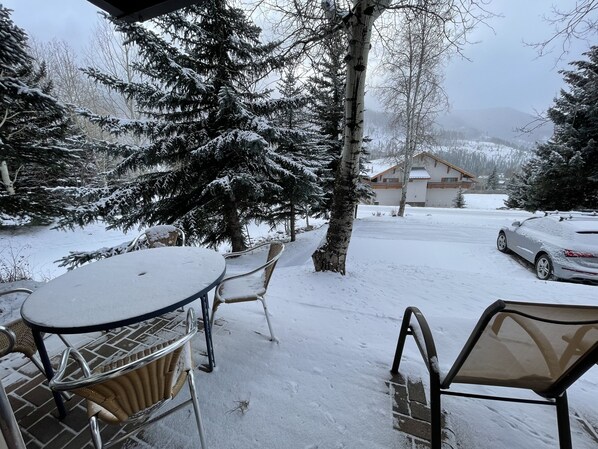 Outdoor dining