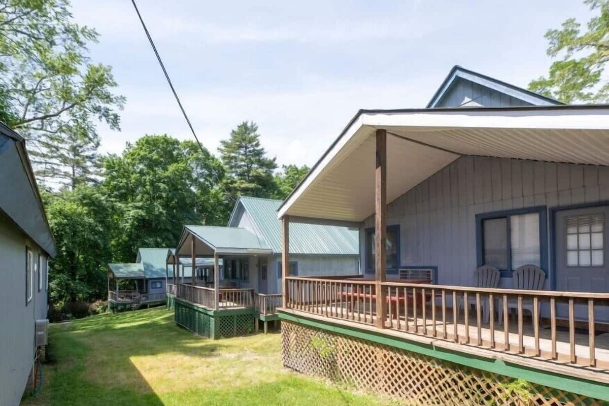 Nhà gỗ Tiêu chuẩn, 2 phòng ngủ (Superior 2 Bedroom Forest Chalet) | Bộ đồ giường kháng dị ứng, bàn ủi/dụng cụ ủi quần áo 