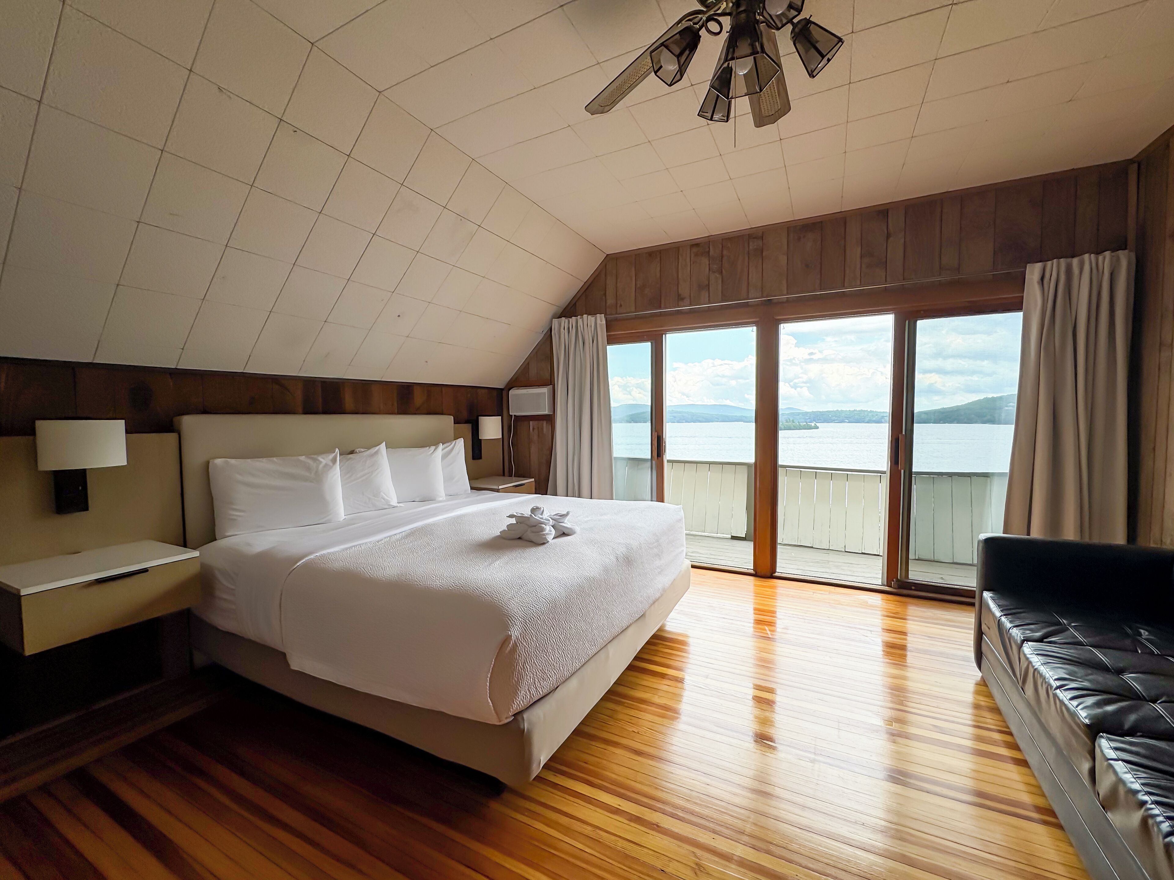 Historic Mansion with Lakeview | Hypo-allergenic bedding, individually decorated, individually furnished