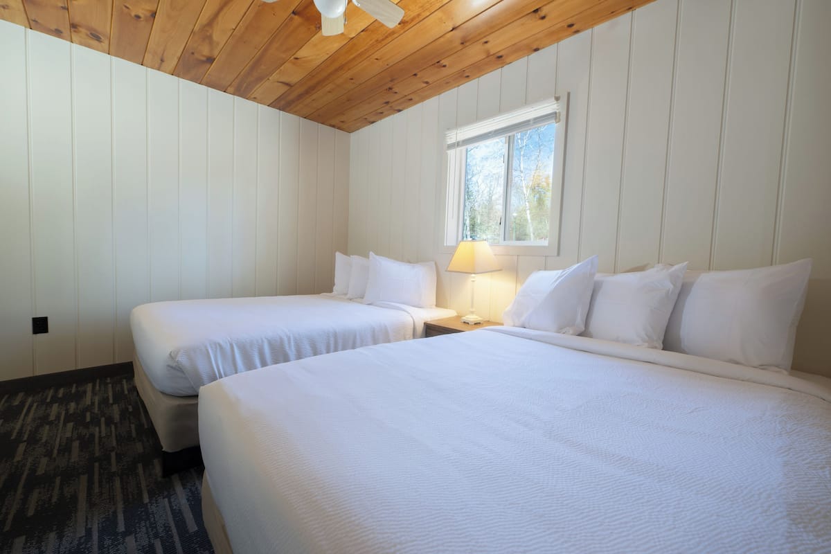 Svit Standard - 1 sovrum (Lakeview One Bedroom Beach Suites) | 2 sovrum, allergitestade sängkläder och individuell inredning