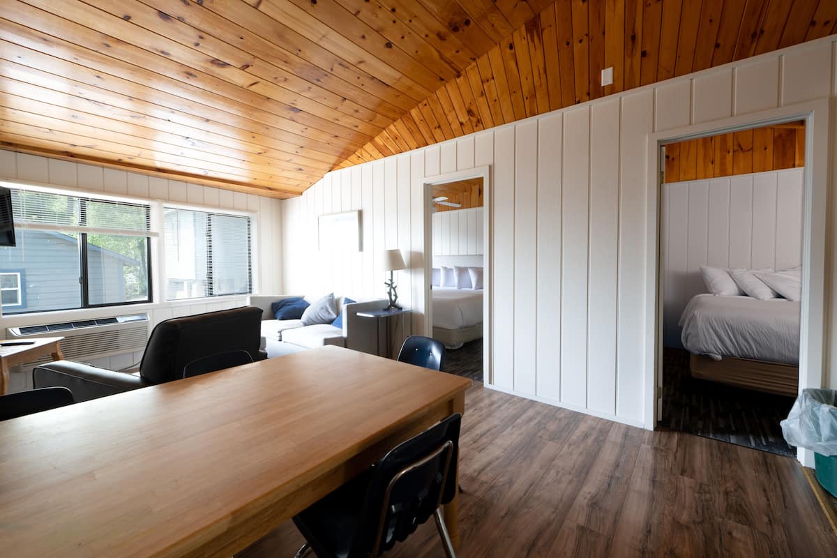 Svit Standard - 2 sovrum (Courtyard Two Bedroom Beach Suites) | 2 sovrum, allergitestade sängkläder och individuell inredning
