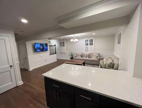 Towson Beautiful Home 5 minutes from Everything Towson