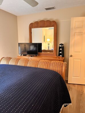2 多间卧室、客房内保险箱、熨斗/熨衣板、免费 WiFi