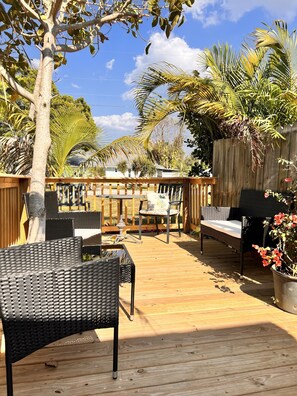Terrace/patio - The Fish House In Historic Port Salerno - RV & Boat Trailer Parking Available!  (Stuart)