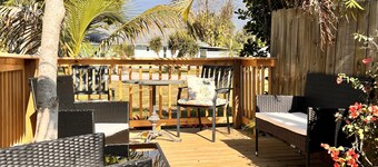 The Fish House In Historic Port Salerno - RV & Boat Trailer Parking Available! 