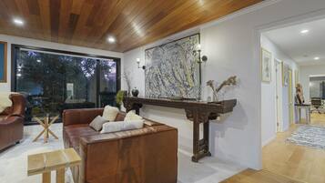 House | Living area | TV, fireplace