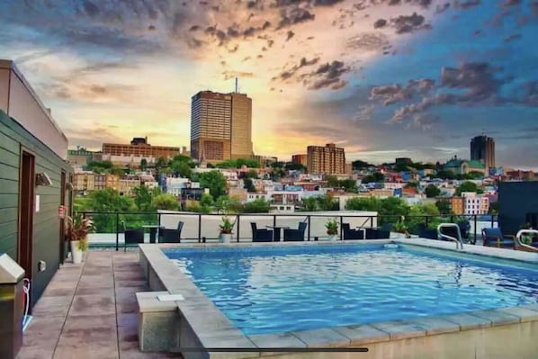 Outdoor pool, a heated pool