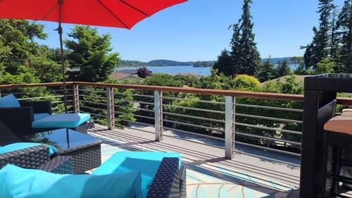 Ocean Bliss! Beach getaway with amazing views!