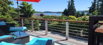 Ocean Bliss! Beach getaway with amazing views!