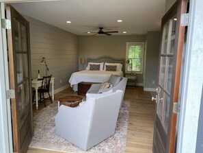 1 dormitorio, escritorio, tabla de planchar con plancha y wifi gratis