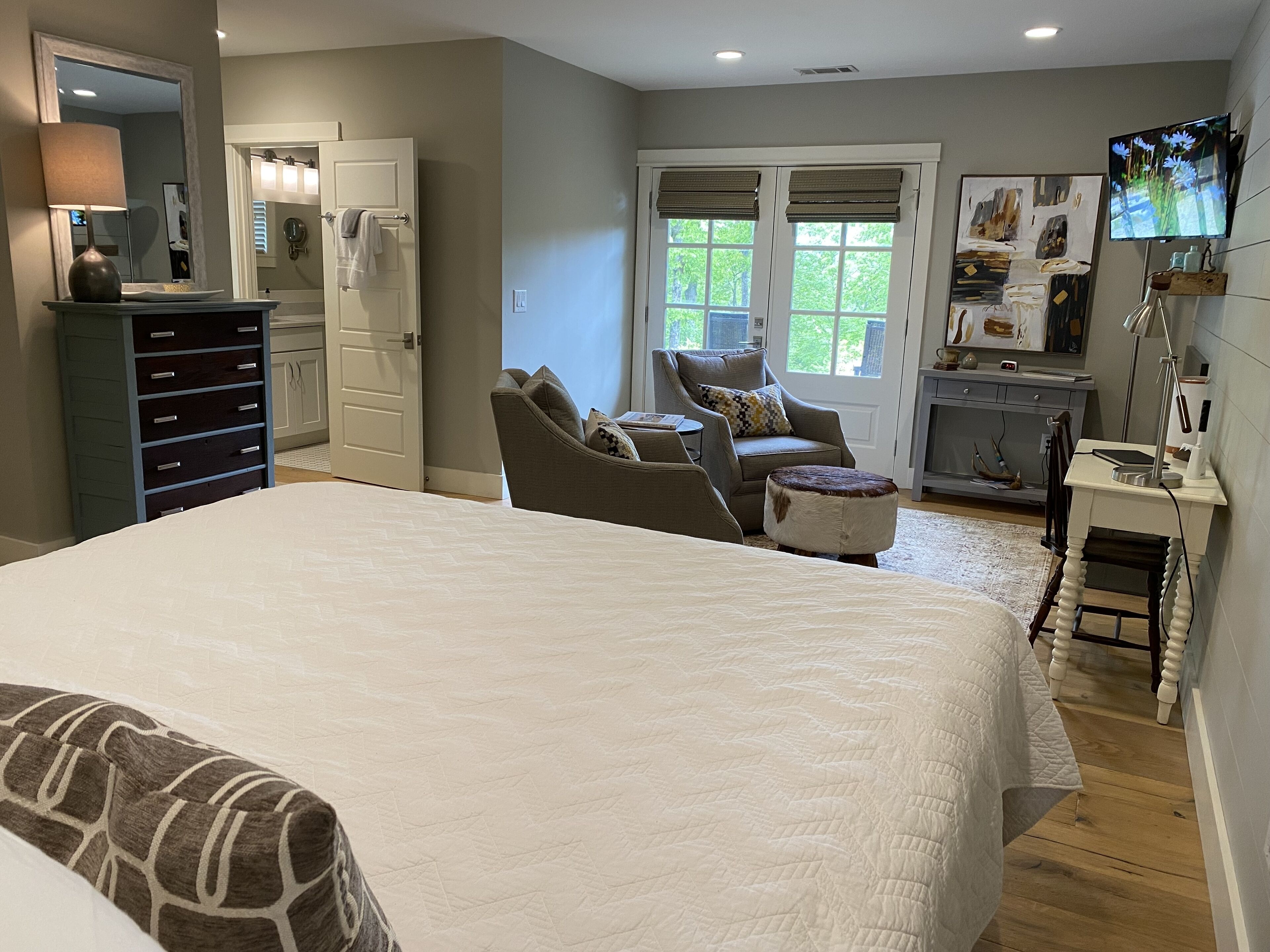 1 bedroom, desk, iron/ironing board, free WiFi