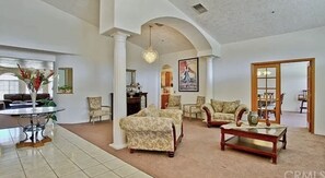 Smart TV, fireplace, table football, ping pong