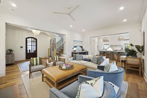 TV, fireplace - Exclusive Ocean Park Location on Kiawah! Private Pool and Hot Tub! (Kiawah Island)