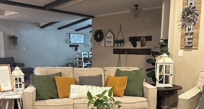 2000 sq feet beautiful farm house home