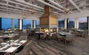 Dining - Friday harbour Aquarius 2 bedroom Condo Lake Simcoe (Innisfil)