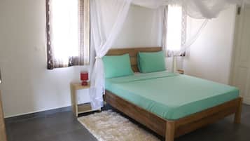 3 bedrooms, WiFi, bed sheets