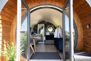 1 soverom, wi-fi (inkludert) og sengetøy