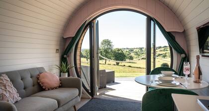 Celyn - Glamping Pod with hot Tub Sleeping 2 People