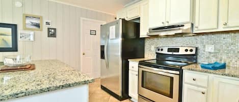 Kühlschrank, Ofen, Herdplatte, Geschirrspüler