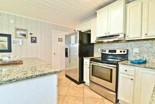 Hazels Castle Huge 2 in 1 Oceanfront House near  Pier