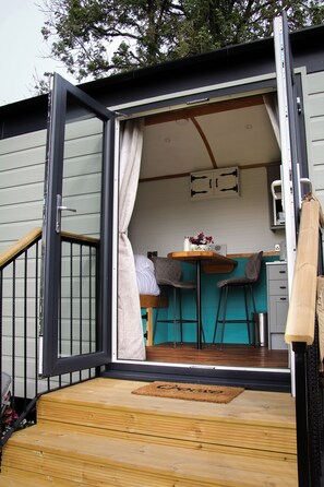 Exterior - Cwm Cariad  -  Shepherds Hut with Hot Tub Sleeping 2 guests, Pet Friendly (Knighton)