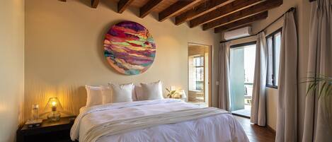 Luxury House | 4 bedrooms, premium bedding, memory foam beds, individually decorated