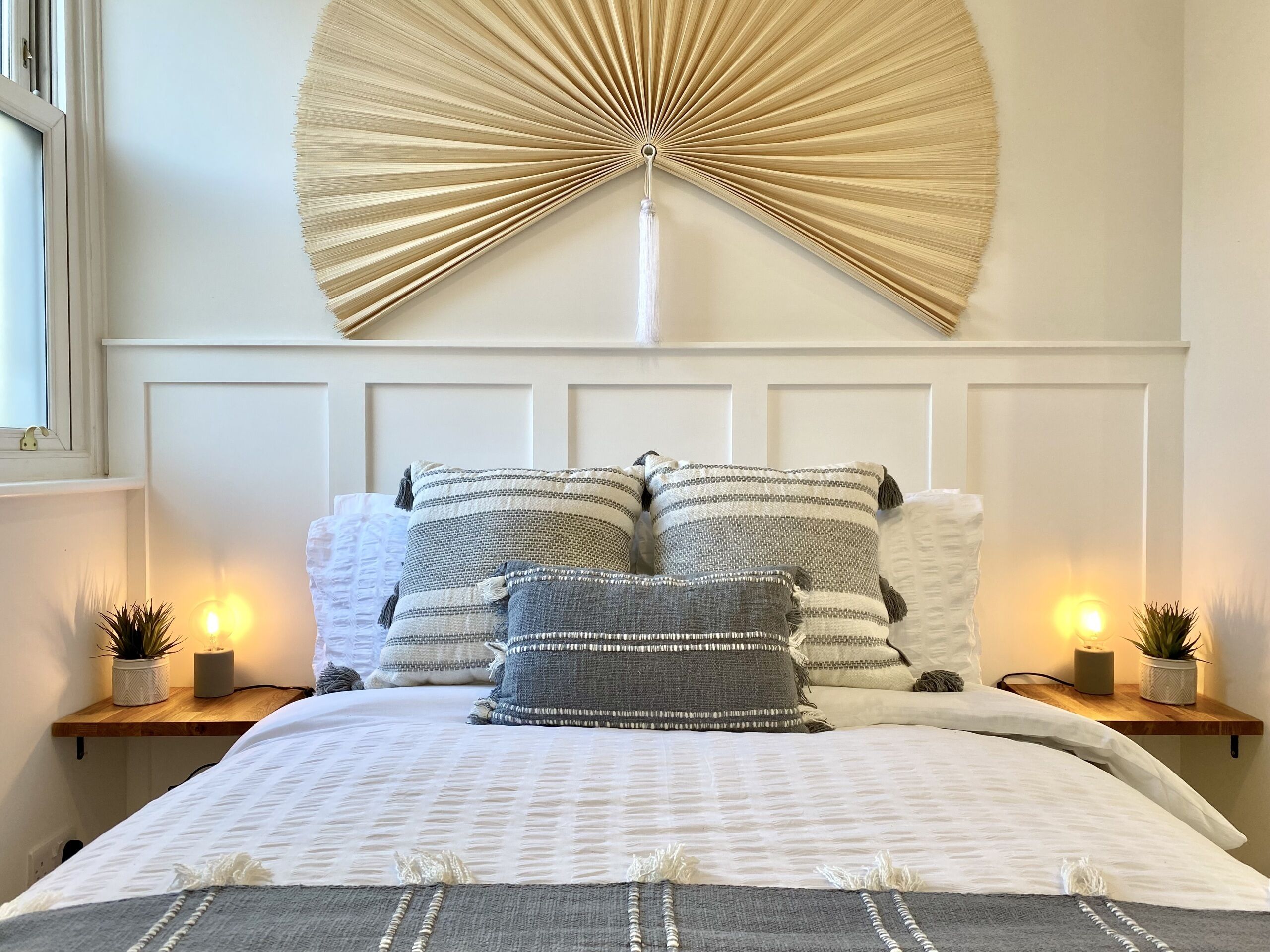 2 bedrooms, desk, iron/ironing board, Internet