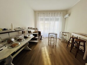 36-inch LED TV with digital channels, TV, printers - Porta Amari (Palermo)