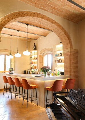 Bar (in der Unterkunft)