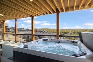 Tina de hidromasaje al aire libre