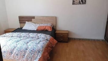 2 bedrooms, WiFi, bed sheets