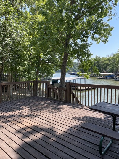 Lake Front Cabin in Quiet Cove