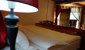 Room - Old Yard Inn (Shangri-La)