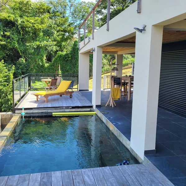 Piscine extérieure, piscine chauffée