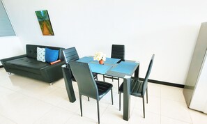 Dining - Apartment near Parque del Café, Panaca, Valle del Cocora. (Montengro)