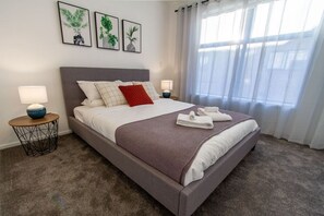 2 habitaciones, tabla de planchar con plancha y wifi gratis